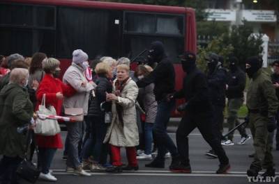 В Минске проходит Марш пенсионеров. Протестующие отбили у милиции задержанных
