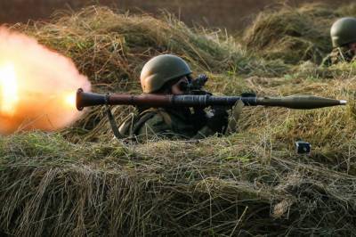 На Донбассе незаконные вооруженные формирования стреляли из гранатометов возле Авдеевки