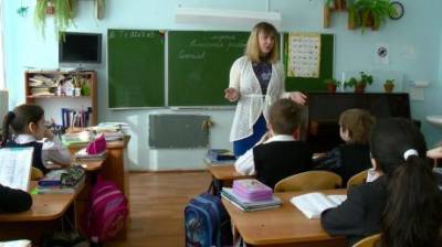 9450 рублей в неделю: готовится новое пособие родителям школьников