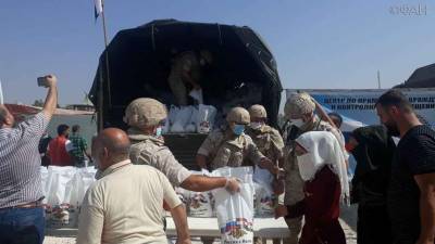 Российские военные доставили гумпомощь в сирийскую Хаму