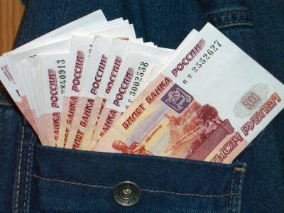 ВЦИОМ: Россияне предпочитают меньше тратить и больше сберегать