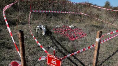 Власти Карабаха заявили о найденных 670 турецких и израильских снарядах