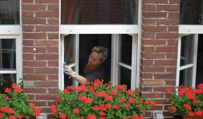 Эксперт: Грязные окна в доме вредят здоровью