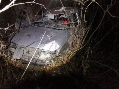 В Кузбассе женщина за рулём ВАЗа съехала в кювет и погибла