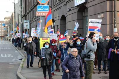 Эстонские армяне провели «Марш мира» в Таллине