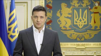 Зеленский призвал украинцев прийти на выборы, назвав это опросом