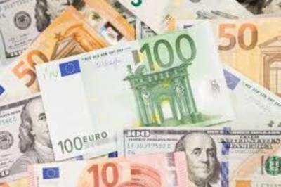 Евро к открытию межбанка подорожал на 8 копеек