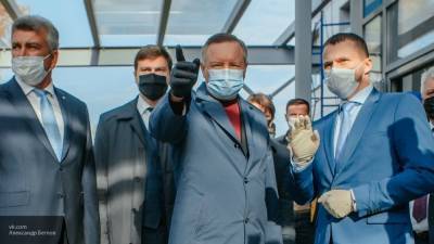 Беглов: ношение масок позволит избежать жестких мер в Петербурге