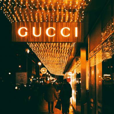 Консультант магазина косметики перепутала Gucci с освежителем воздуха для туалета