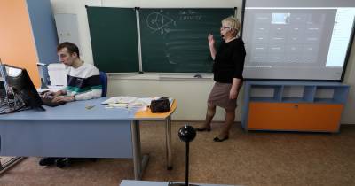 Родители московских школьников пожаловались на «непонятные занятия» на каникулах