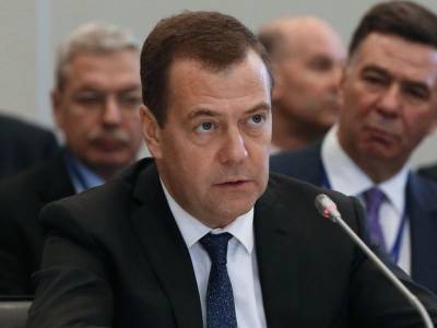 Медведев возвращается в игру: политолог указал на неожиданные изменения в российской политике