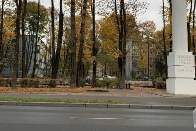 В Пскове почти завершили капремонт военного кладбища