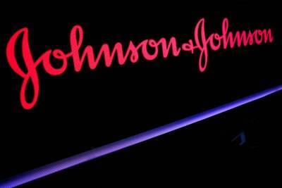 Продажи Johnson & Johnson выросли почти на 2% в 3 кв на фоне спроса на препараты для лечения рака