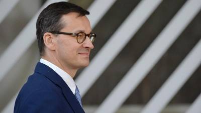 Премьер-министр Польши ушел на карантин из-за коронавируса
