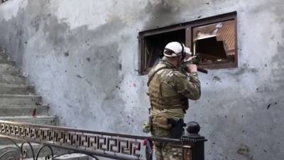 Следователи сообщили о состоянии раненного в Грозном силовика