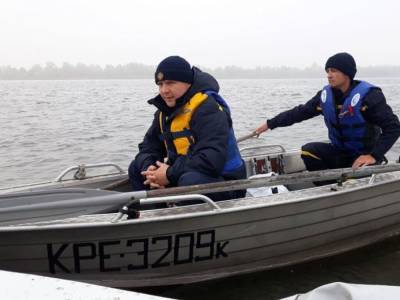 В Полтавской области рыбак выпал из лодки и исчез - ГСЧС