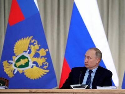 В КПРФ опасаются установления в России монархии