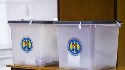 Почти половина граждан собираются на президентских выборах отдать свой голос Додону