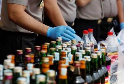 СМИ: Жертвами взлетевших цен на алкоголь в Турции стали десятки человек