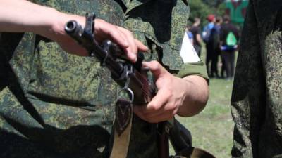 Военный случайно застрелил сослуживца в Крыму