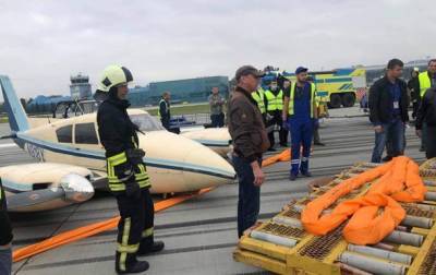 В аэропорту Львова потерпел аварию легкий самолет