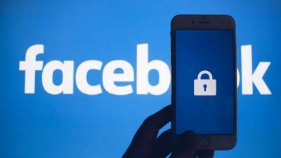 Facebook запретил отрицание Холокоста