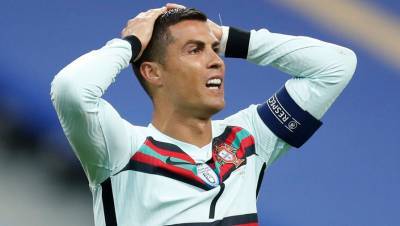 Федерация футбола Португалии подтвердила положительный тест Роналду на коронавирус