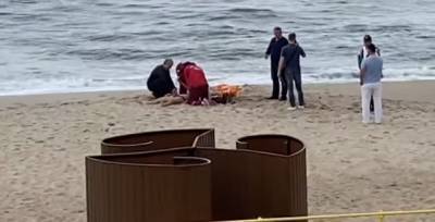 Под Одессой парень утонул, спасая других утопающих