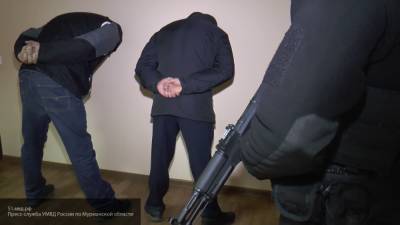 Полицейские задержали коллег за взятку в размере 2 млн рублей