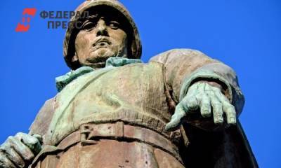 В Софии памятник Советской армии осквернили нацистскими символами