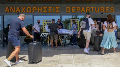 Греция продлила разрешение на въезд 500 россиян в неделю