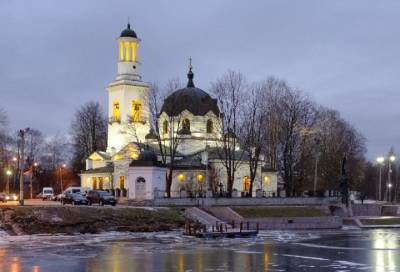 Батюшка простил грабителя церковной лавки Петербурга, несмотря на возражения прокурора