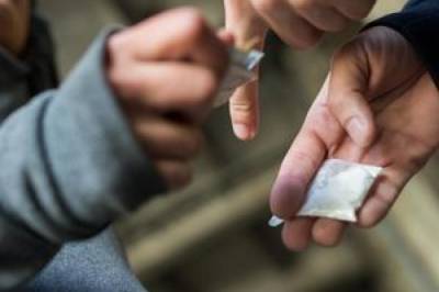 В Киеве поймали мужчин, которые продавали кокаин в ночных клубах