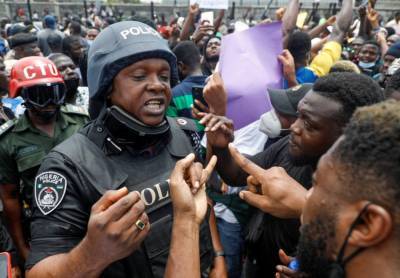 В Нигерии прошли масштабные протесты против жестокости полиции