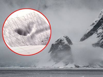 На спутниковых снимках Антарктиды обнаружили огромную дыру