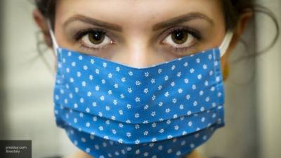 Пандемия коронавируса внесла новые правила этикета в жизнь людей