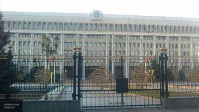 Парламент Киргизии анонсировал пересмотр нового состава правительства
