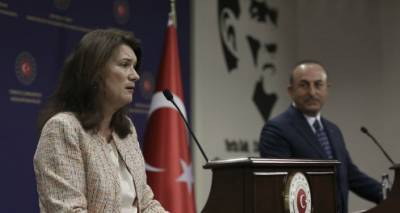 Главы МИД Швеции и Турции устроили словесную перепалку на пресс-конференции