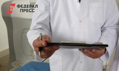 Курировавший лечение Навального врач уходит из омской больницы