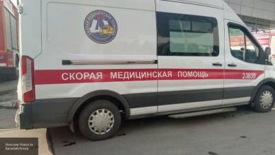 Жесткая авария с участием грузовика и легковушки произошла в Петергофе