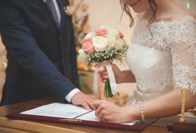 С июня количество бракосочетаний в Ленобласти увеличилось почти в два раза