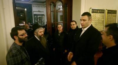 Кличко рекомендует евреям Киева молиться за Петлюру и ОУН-УПА