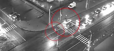 Камера в Петрозаводске запечатлела, как пешеход-нарушитель попал под машину (ВИДЕО)