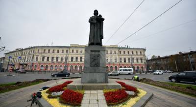 Главный памятник Ярославля засияет ночью