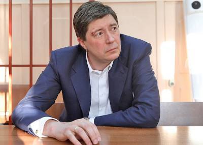 Суд отпустил из-под домашнего ареста экс-акционера банка "Югра" Хотина