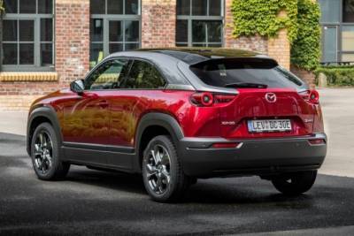 Mazda начала продажи нового субкомпактного кроссовера MX-30