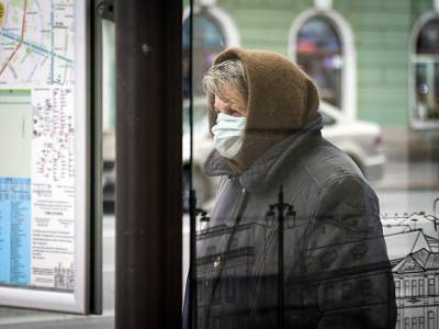 Саратовская пенсионерка, получив одну бесплатную маску, благословила чиновников на новые миллиарды (видео)