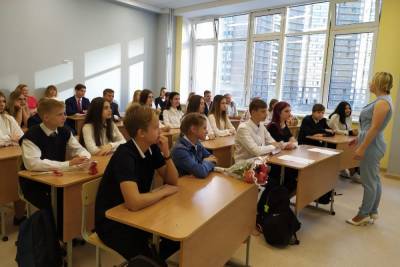 В Петербурге старшеклассников не собираются переводить на «дистанционку»