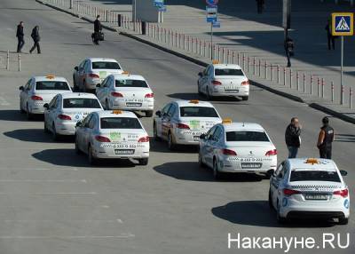 В Челябинске таксисты намерены объявить забастовку из-за перевозки "ковидных" больных