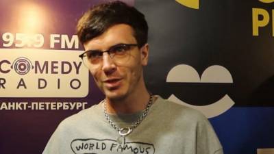 Арсений Попов: "Бузова обещала бросить петь, чтобы попасть на "Импровизацию" в 5-й раз"